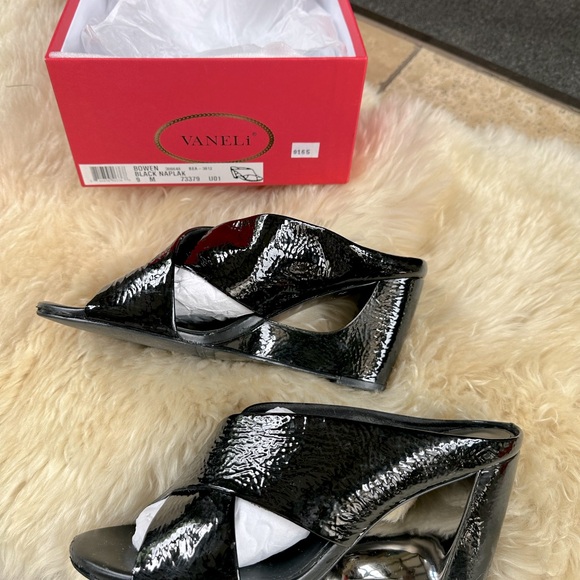 Sexy Vaneli patent leather wedges in black size 9medium . - Picture 7 of 7